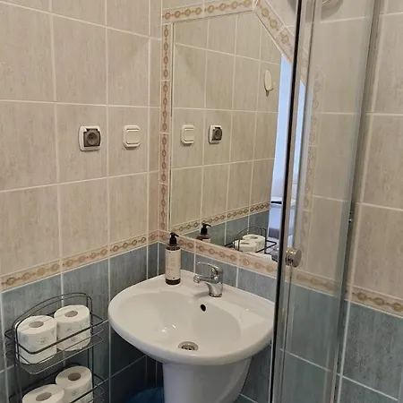La Mare Проживание в семье *